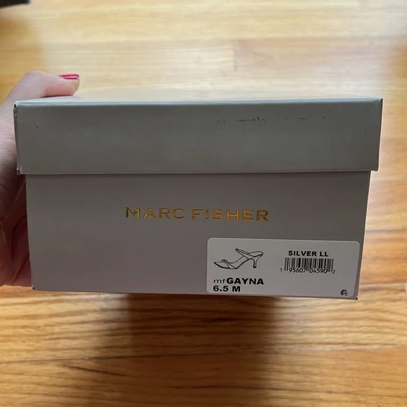 Marc Fisher Sandals - Picture 6 of 6